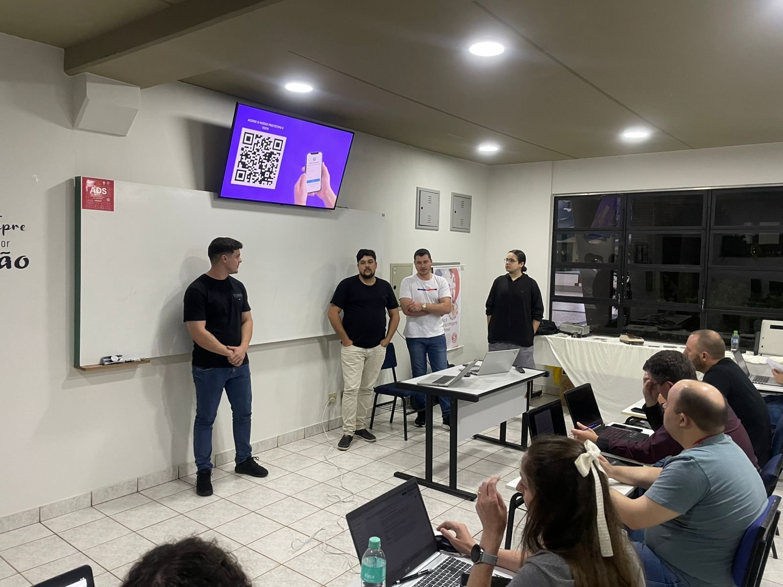 Alunos do curso de Análise e desenvolvimento de Sistemas apresentam projetos de extensão