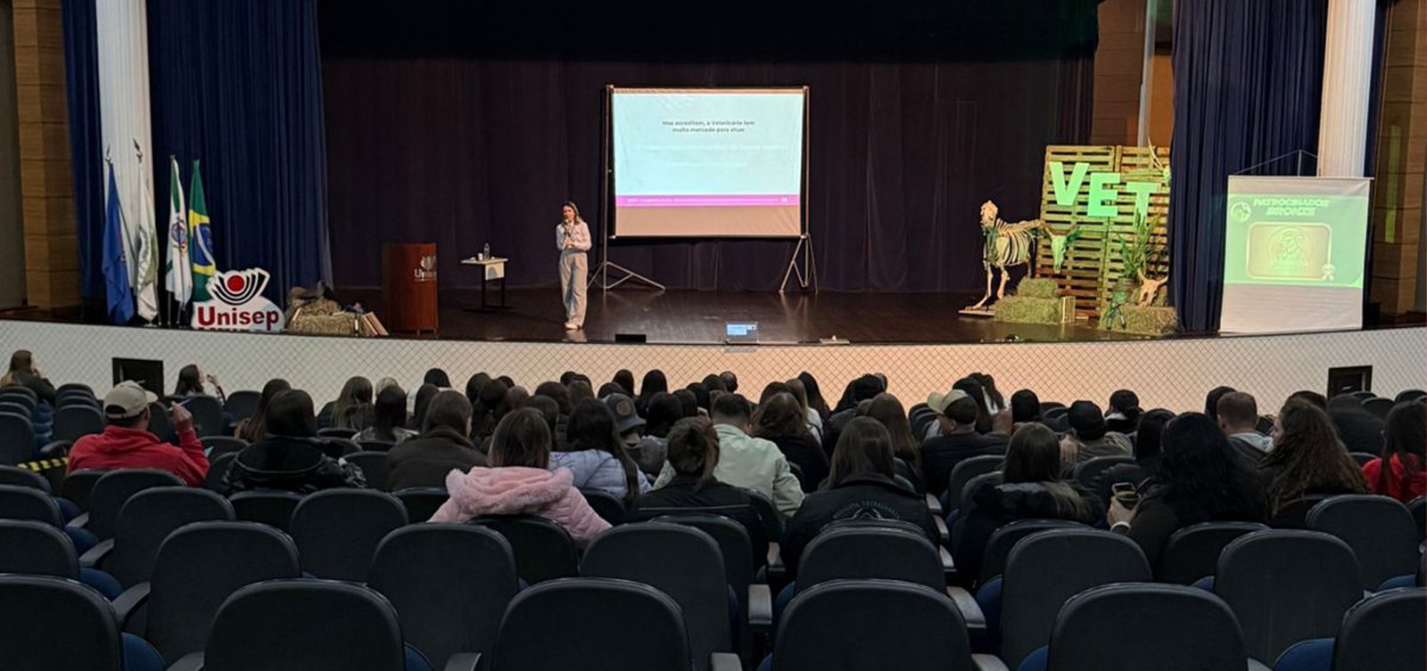 XIX SAMVET reforça tradição do curso Medicina Veterinária da Unisep com uma semana de conhecimento, inovação e integração